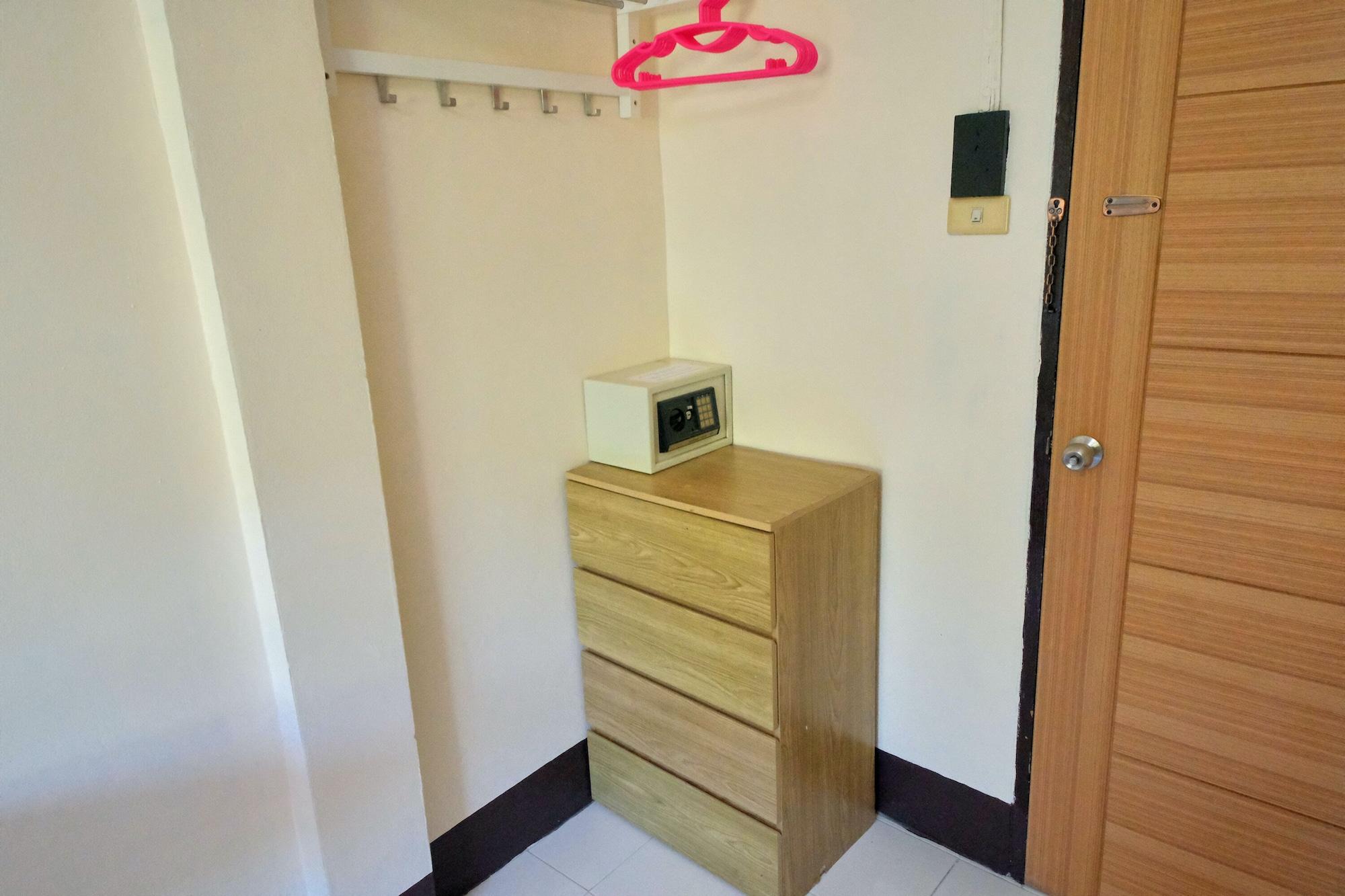 Pineapple Guesthouse Karon Dış mekan fotoğraf