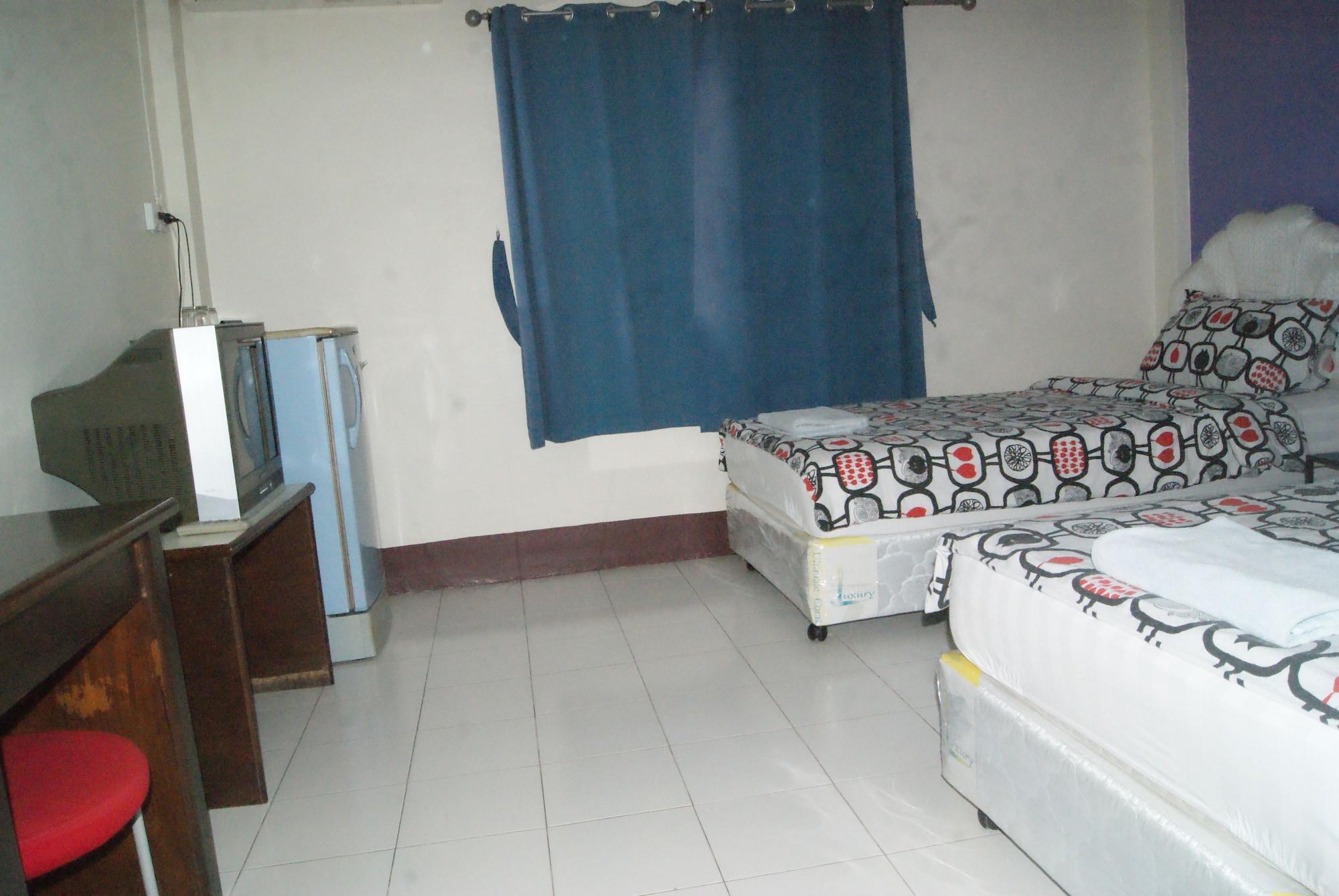 Pineapple Guesthouse Karon Dış mekan fotoğraf