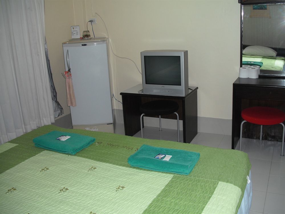 Pineapple Guesthouse Karon Dış mekan fotoğraf